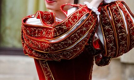 “Farklı Kültürlerde Selamlaşma Şekilleri”